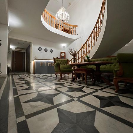 Elross Hotel Erywań Zewnętrze zdjęcie
