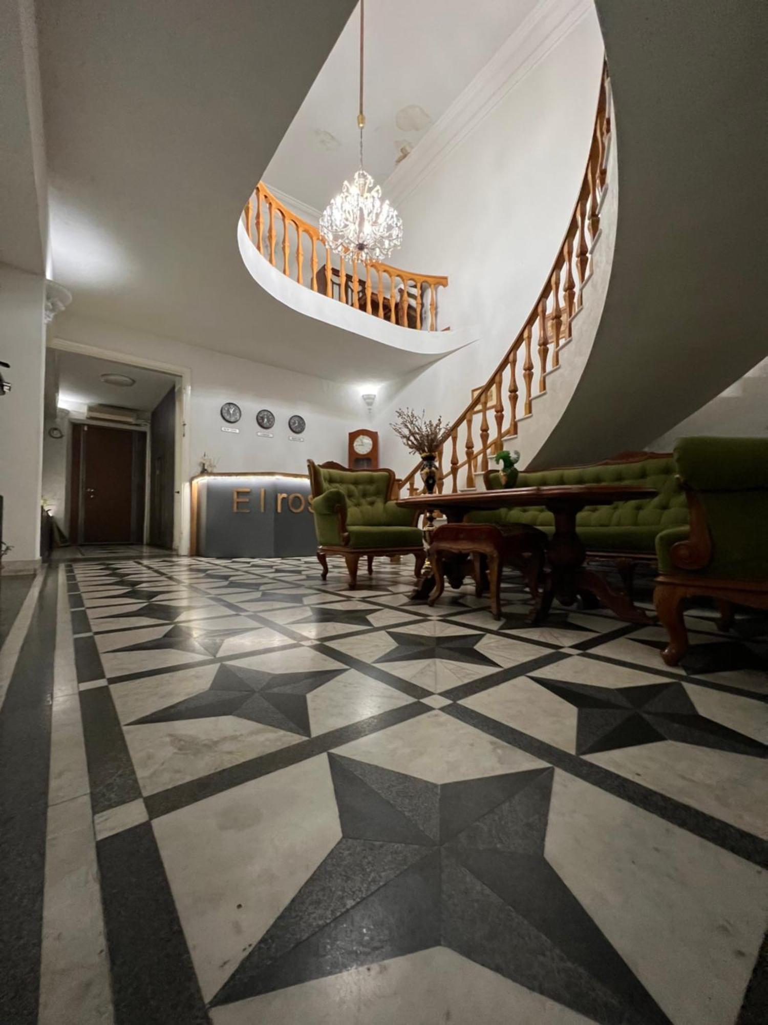 Elross Hotel Erywań Zewnętrze zdjęcie