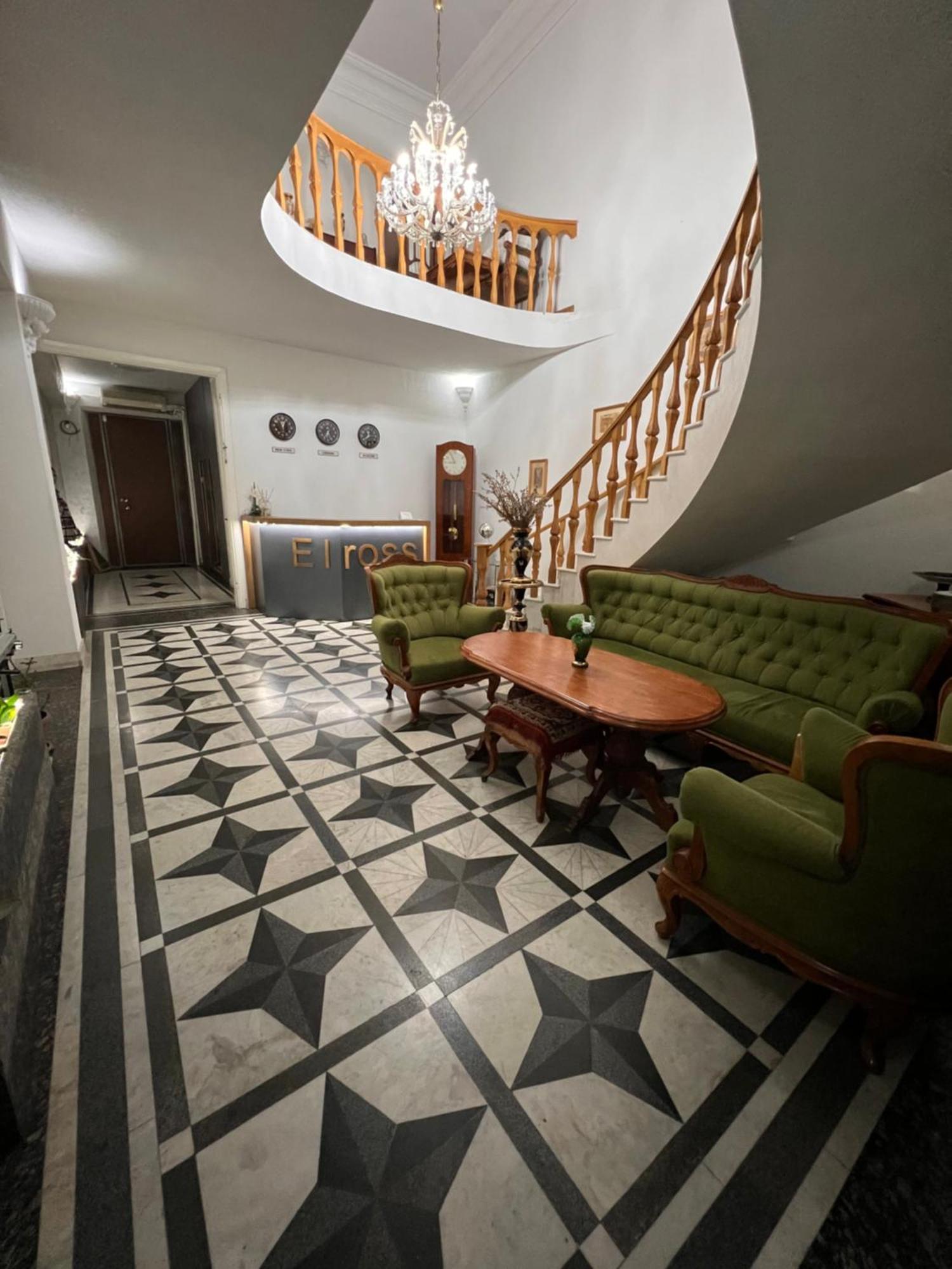 Elross Hotel Erywań Zewnętrze zdjęcie