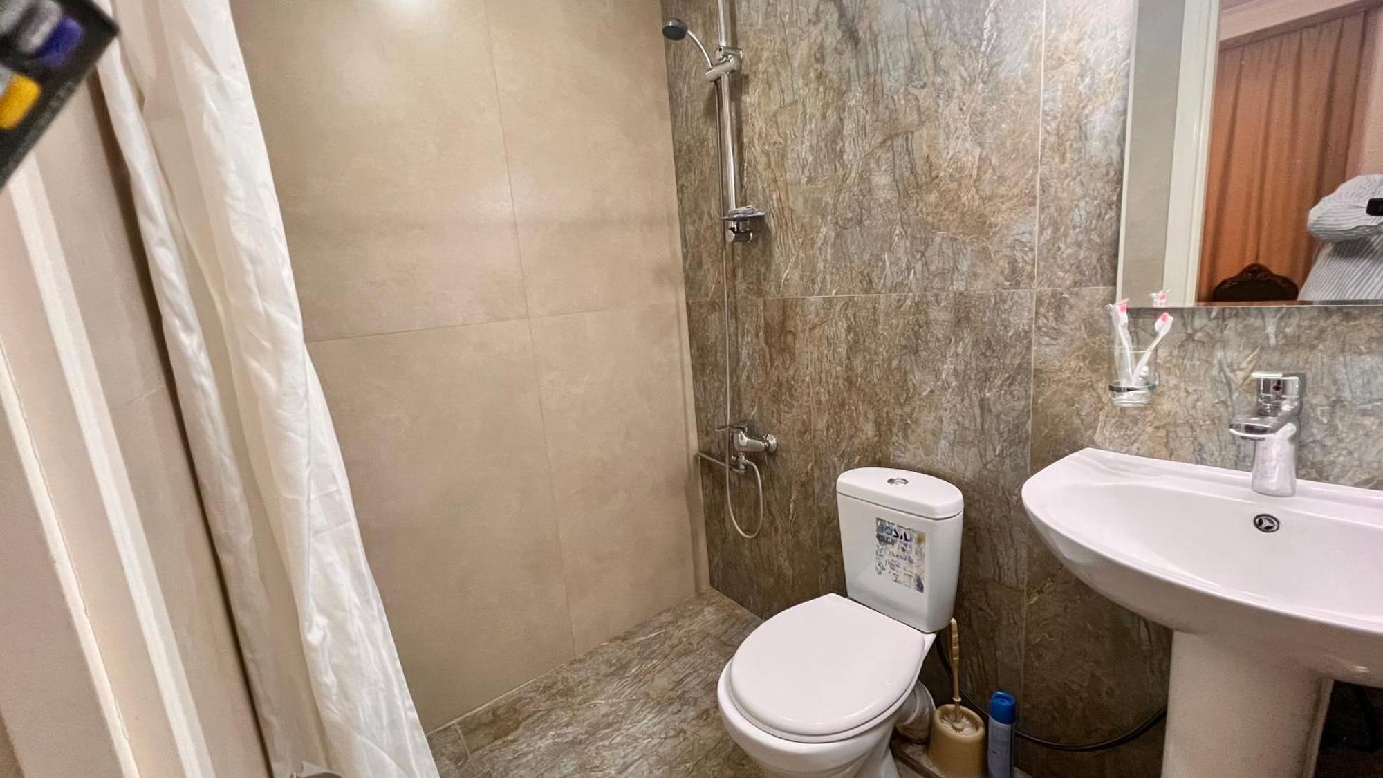 Elross Hotel Erywań Zewnętrze zdjęcie