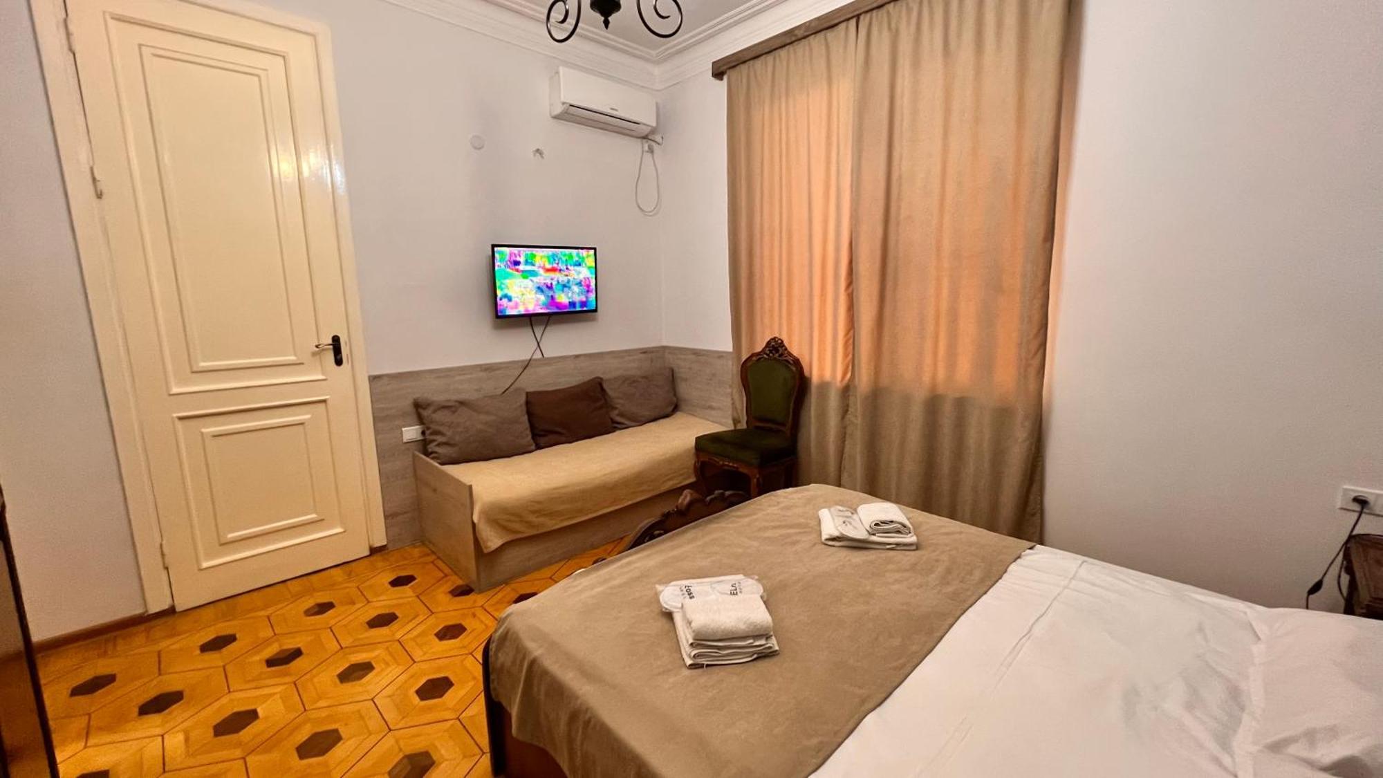 Elross Hotel Erywań Zewnętrze zdjęcie