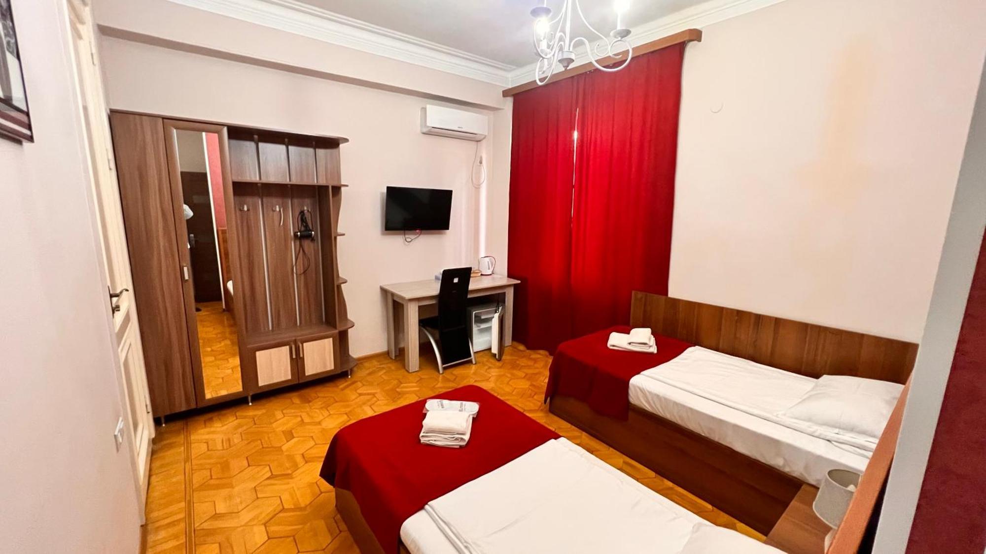 Elross Hotel Erywań Zewnętrze zdjęcie