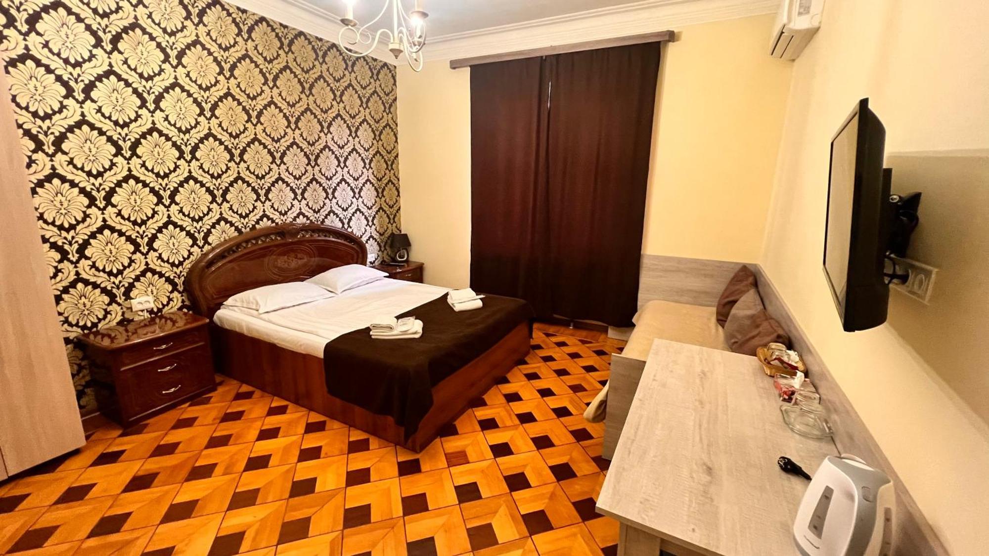 Elross Hotel Erywań Zewnętrze zdjęcie